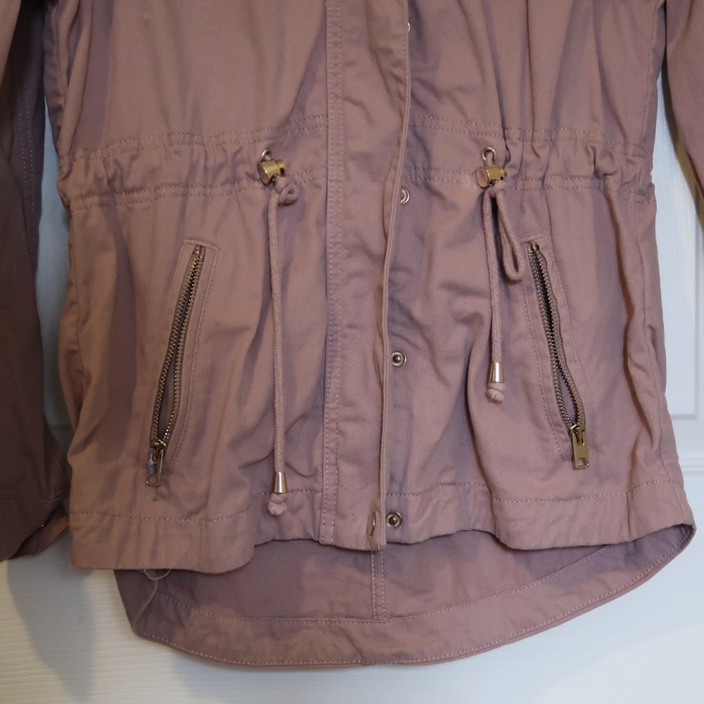 H&M - Rosy Jacket - Picture 3 of 3